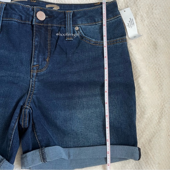Seven7 Weekend Short Rolled Cuff 5" Inseam Denim Short - Picture 8 of 10